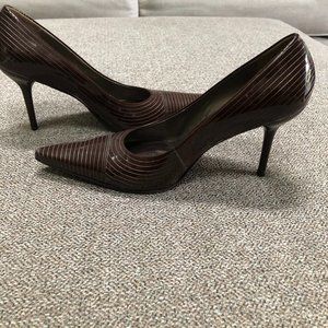 Women's shoes